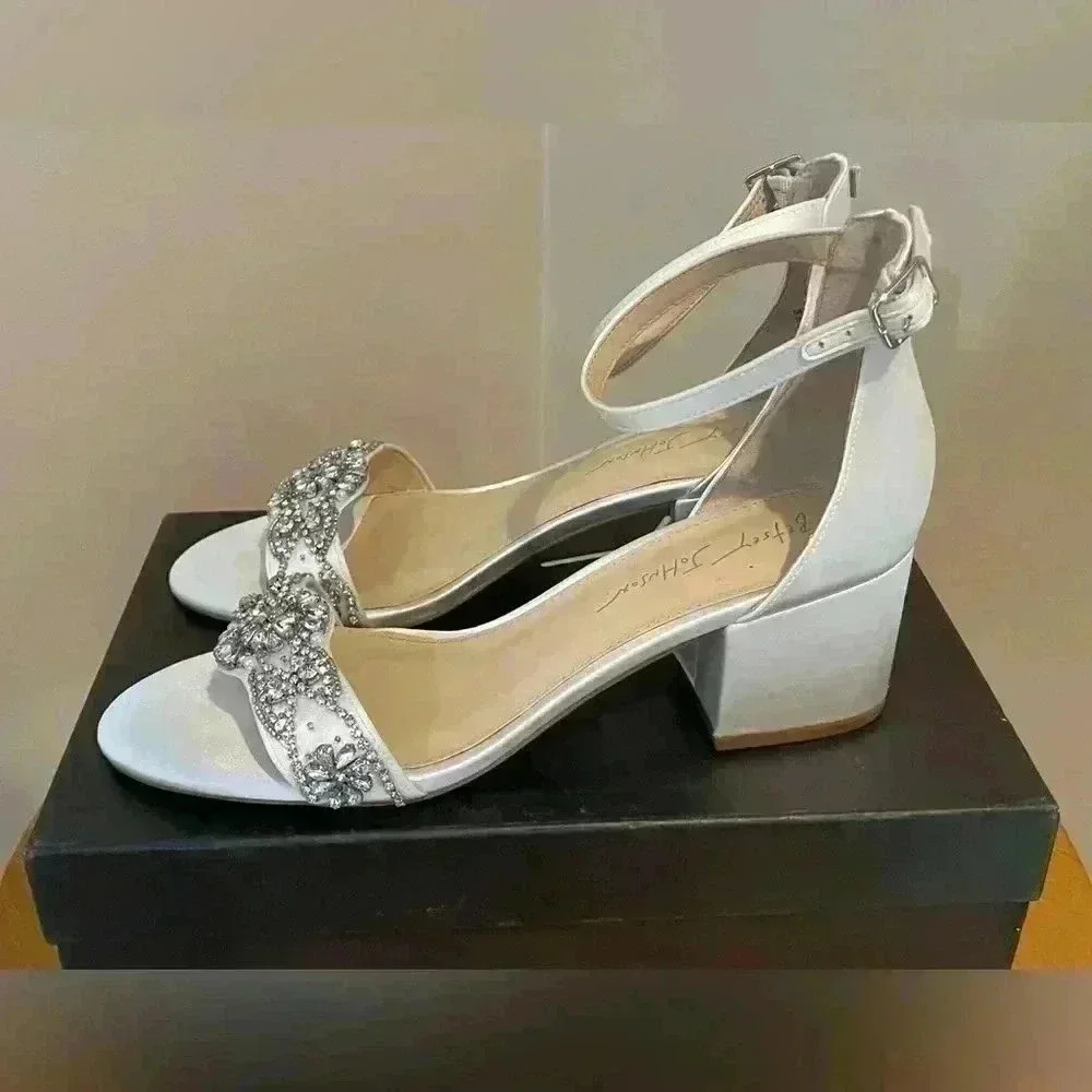 New in Box! Betsey Johnson Women's Mel Block Heel Evening Sandals Size 9 - Picture 3 of 6